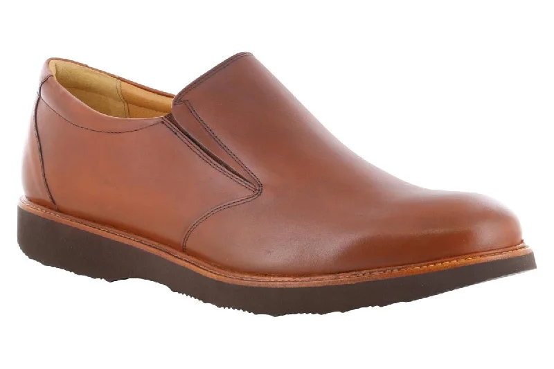 comfortable brown dress shoes for weddings-Samuel Hubbard Frequent Traveler Slip On Tan