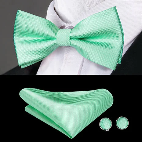 Men's tie with intricate design for upscale dinners-Turquoise Solid Green Pre-tied Bow Tie Pocket Square Cufflinks Set