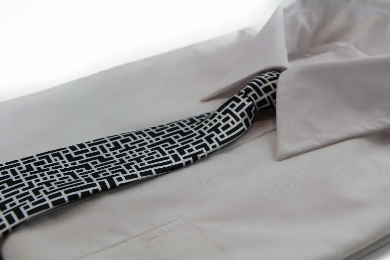 Men's tie with rich tones for high-end occasions-Kids Boys Black & White Patterned Elastic Neck Tie - Maze