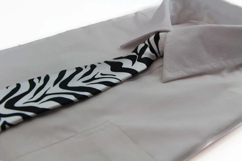 Designer men's tie with minimalistic print for high-end wear-Kids Boys Black & White Patterned Elastic Neck Tie - Zebra