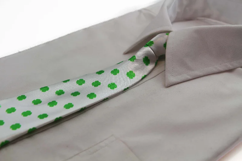 Stylish men's tie with sleek finish for modern work attire-Kids Boys White & Green Patterned Elastic Neck Tie - Four Leaf Clover