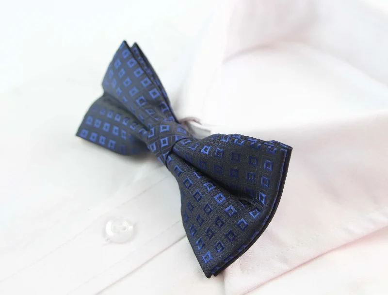 Men's tie with vintage design for a classy look-Mens Black & Navy Patterned Bow Tie