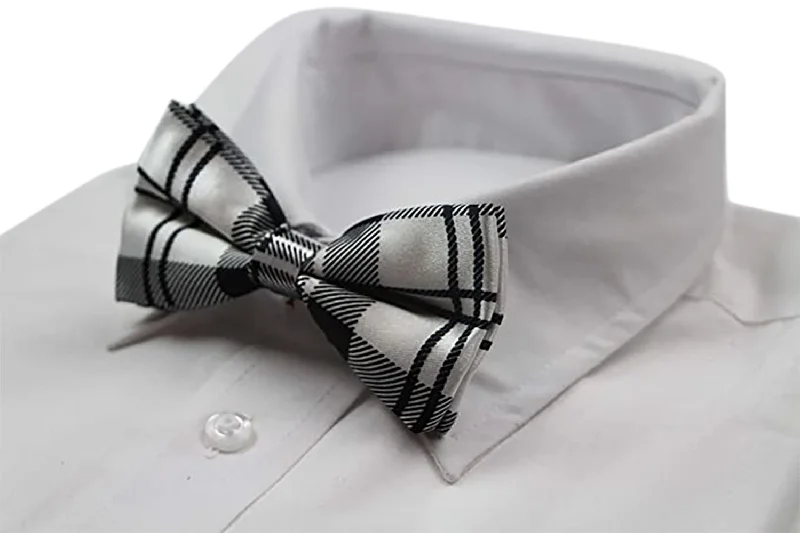 Trendy men's tie with modern abstract prints for work-Mens Black & White Tarten Plaid Patterned Bow Tie