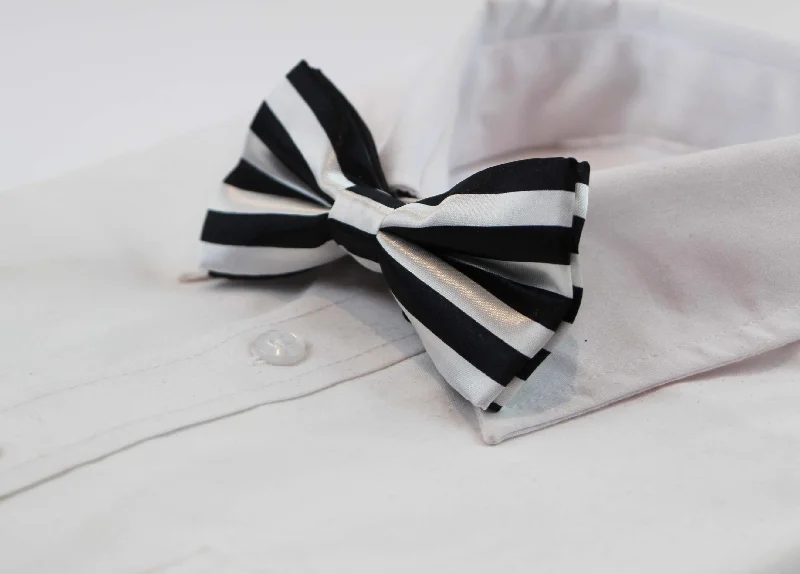 Men's tie for business casual office wear-Mens Black & White Thick Horizontal Striped Patterned Bow Tie