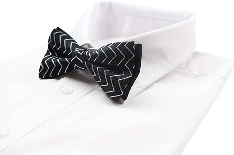 Men's tie with floral prints for a refined look-Mens Black With Silver Zig Zag Patterned Bow Tie