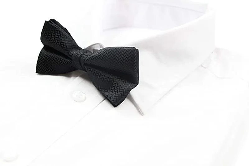 Men's tie with luxurious colors for upscale events-Mens Black Zig Zag Patterned Bow Tie