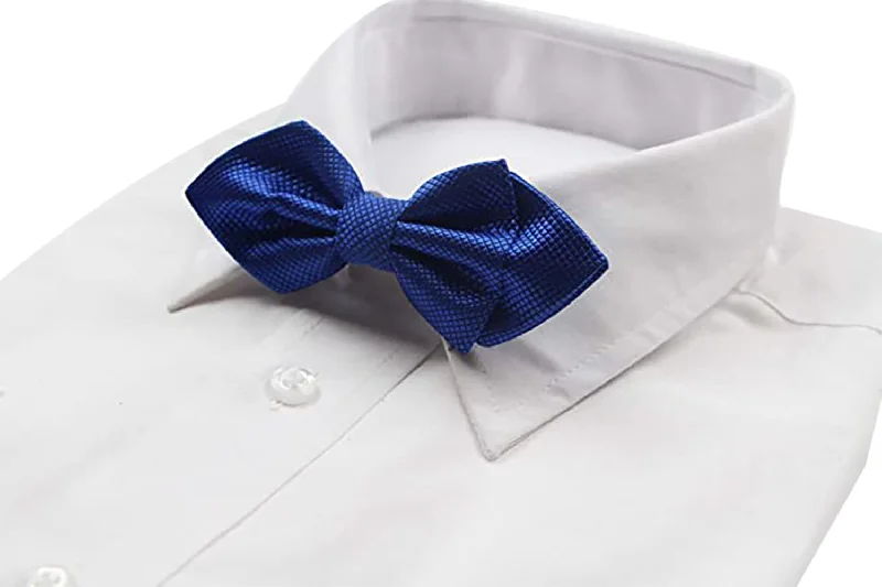 Men's tie for summer weddings with elegant print-Mens Blue Diamond Shaped Checkered Bow Tie