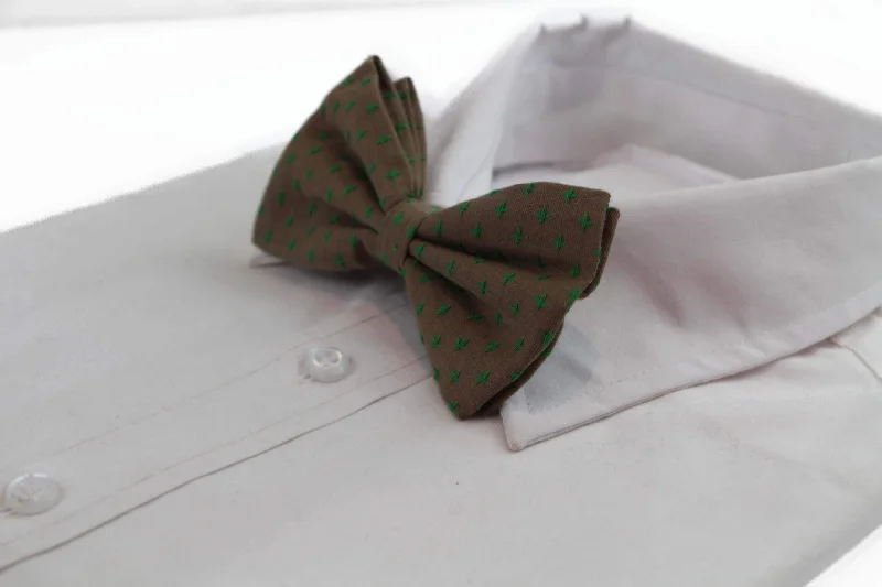 Men's tie with fine geometric pattern for business wear-Mens Brown With Green Star Patterned Cotton Bow Tie