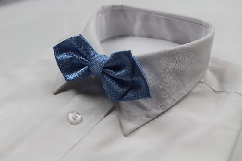 Men's tie for luxury dinners with contemporary design-Mens Cornflower Blue Diamond Shaped Checkered Bow Tie