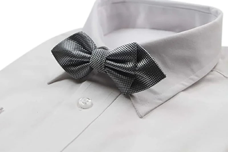 Classic men's tie for professional and formal attire-Mens Dark Silver Diamond Shaped Checkered Bow Tie