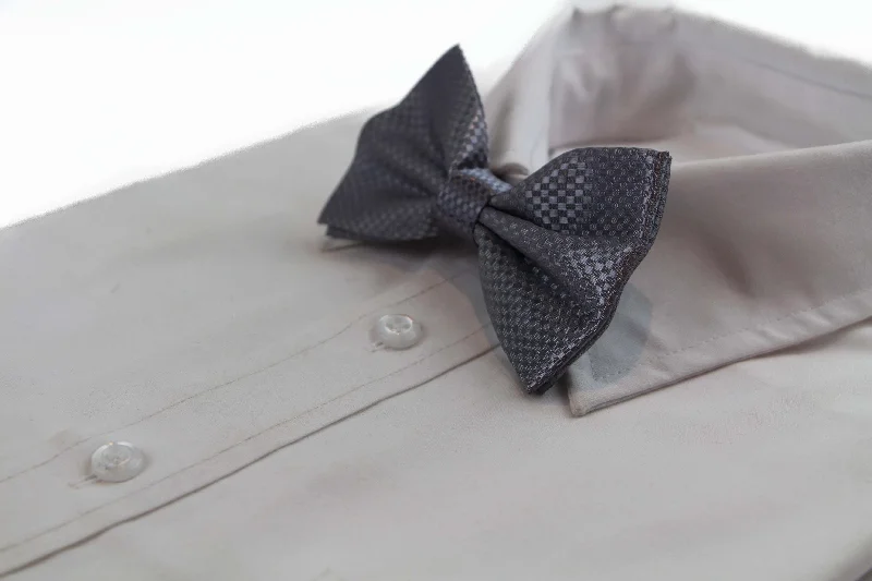 Men's tie with a refined finish for elegant gatherings-Mens Dark Silver Disco Shine Checkered Patterned Bow Tie