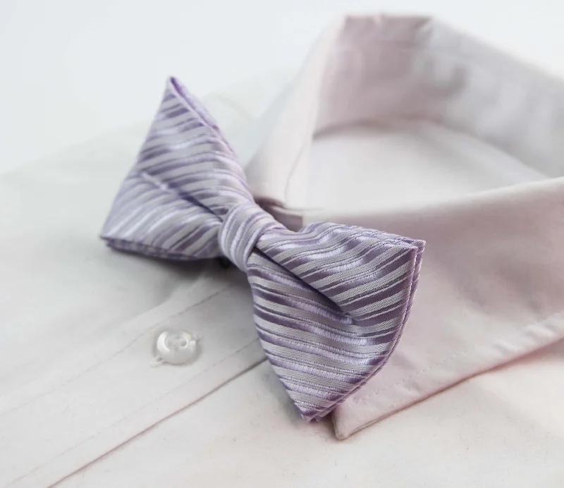 Men's silk tie for upscale corporate events-Mens Light Purple Patterned Bow Tie