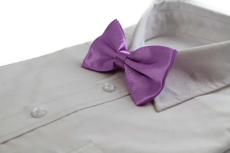 Men's tie with vintage design for a classy look-Mens Light Purple Solid Plain Colour Bow Tie