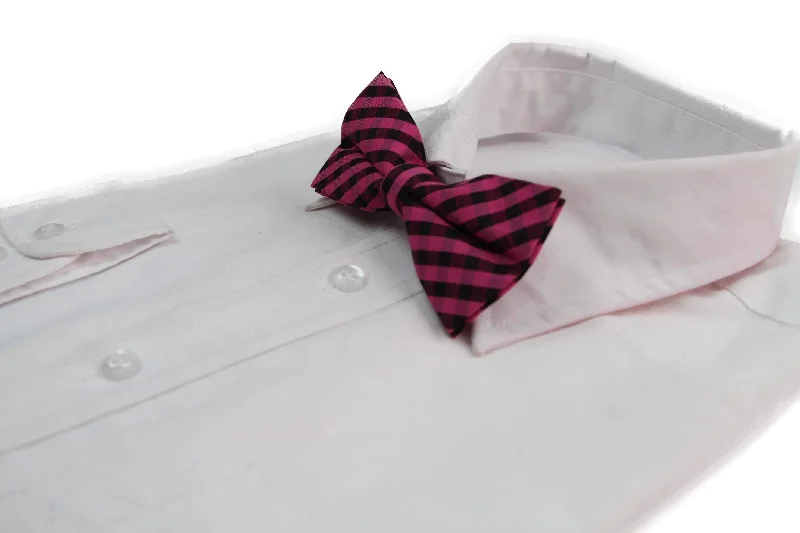 Best tie for men with modern, minimalistic style-Mens Pink & Black Checkered Patterned Bow Tie