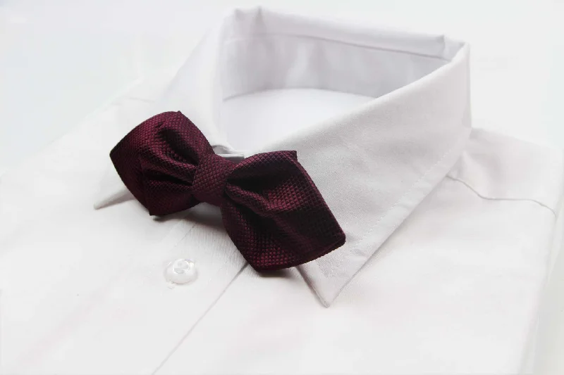 Stylish men's tie with classic pinstripes-Mens Plum Diamond Shaped Checkered Bow Tie