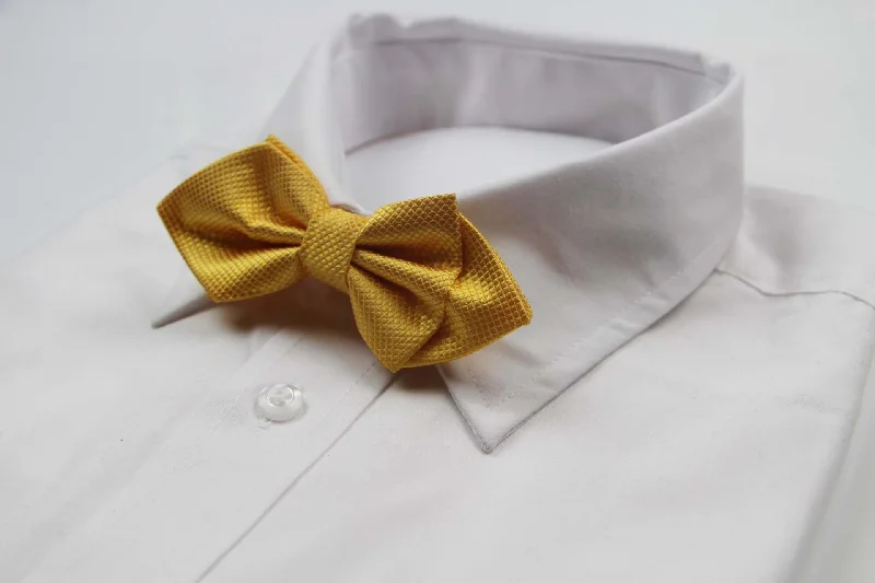 Luxury silk tie for men's evening wear-Mens Yellow Diamond Shaped Checkered Bow Tie