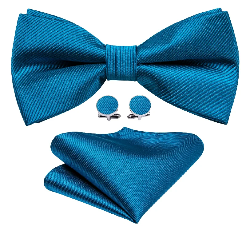 Men's tie with a refined finish for elegant gatherings-Sky Blue Solid Pre-tied Bow Tie Hanky Cufflinks Set